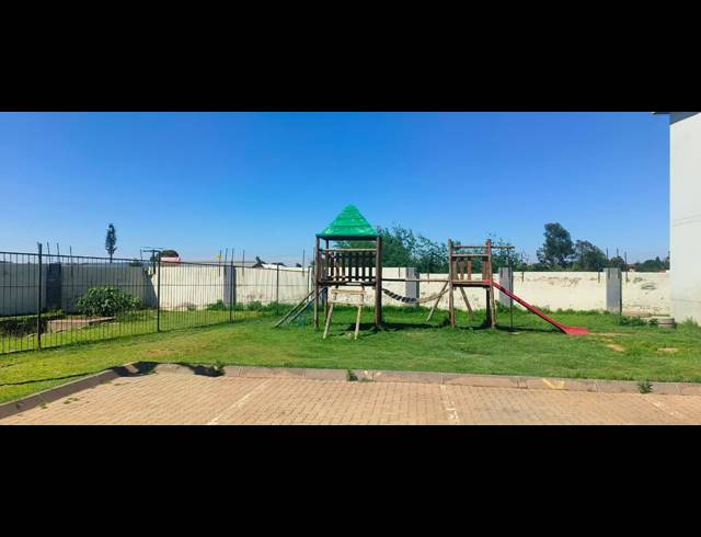 2 BEDROOM APARTMENT TO LET IN WITPOORTJIE